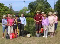 Squire’s celebrates success with Horsell Residents Association 