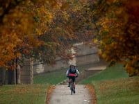 One in 10 people in Surrey cycling weekly