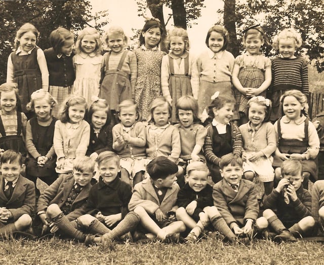 Woking old school pupils to meet for reunion