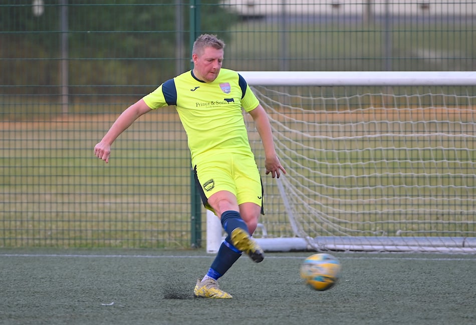 Knaphill earn hard-fought draw at Abbey Rangers