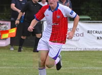 Knappers beat Balham, but Yellas slip to defeat at Moneys