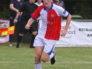 Knappers beat Balham, but Yellas slip to defeat at Moneys