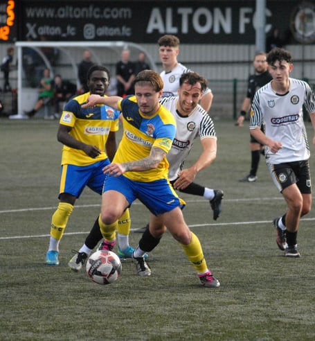 Guildford City's Jake Brown makes a run against Alton (Photo: Chris Pegman)