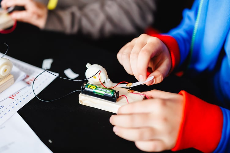 Building and learning to Morse code