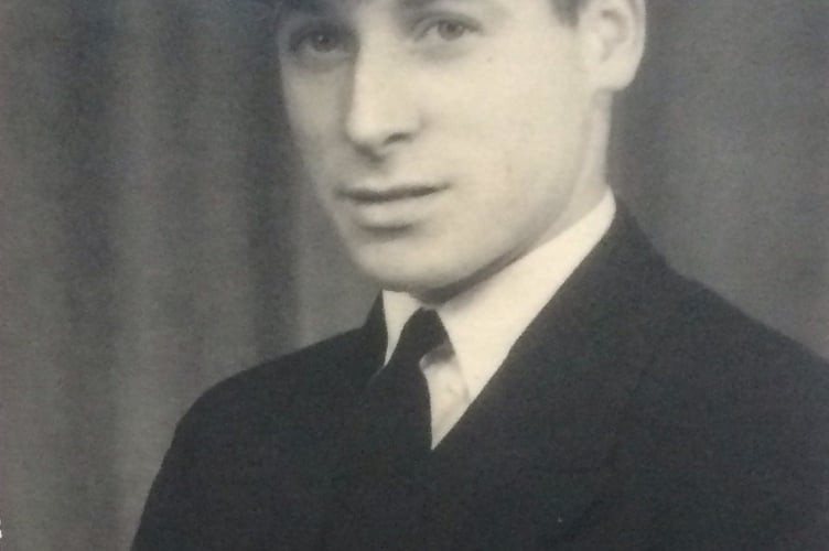Reg during his time in the Navy 