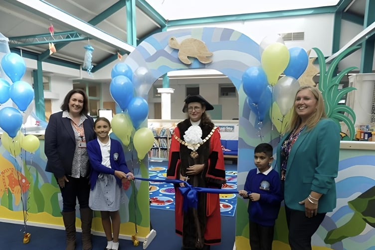 Hermitage school renaming celebration