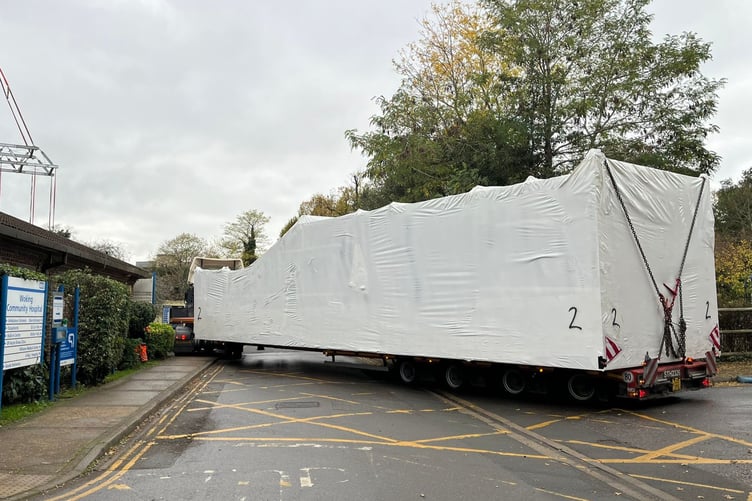 Modular unit delivery at Woking Community Hospital