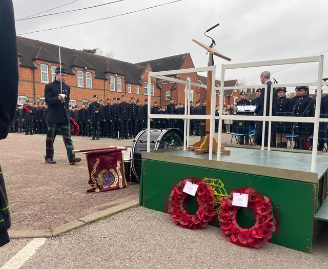 Community joins Gordon's in Remembrance