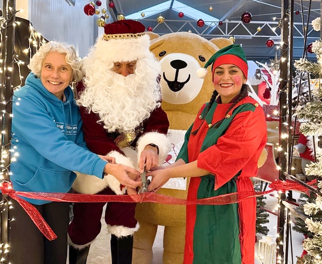 Squire’s Woking welcomes charity to open magical grotto