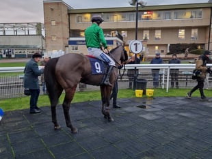 Windsor holds first jumps meeting since 1998