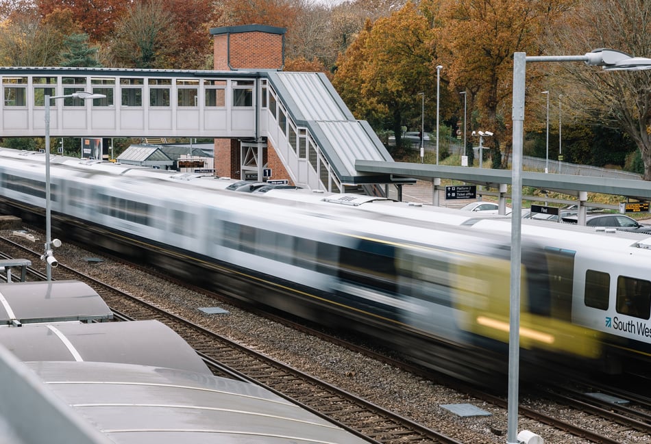 Rail fare freeze to save Hampshire and Surrey commuters hundreds