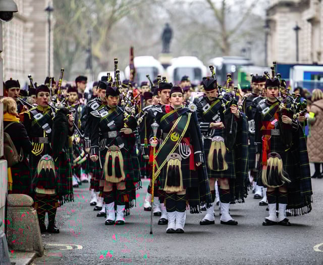 Gordon's students stop London traffic