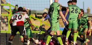 Cardinals secure point at title chasers
