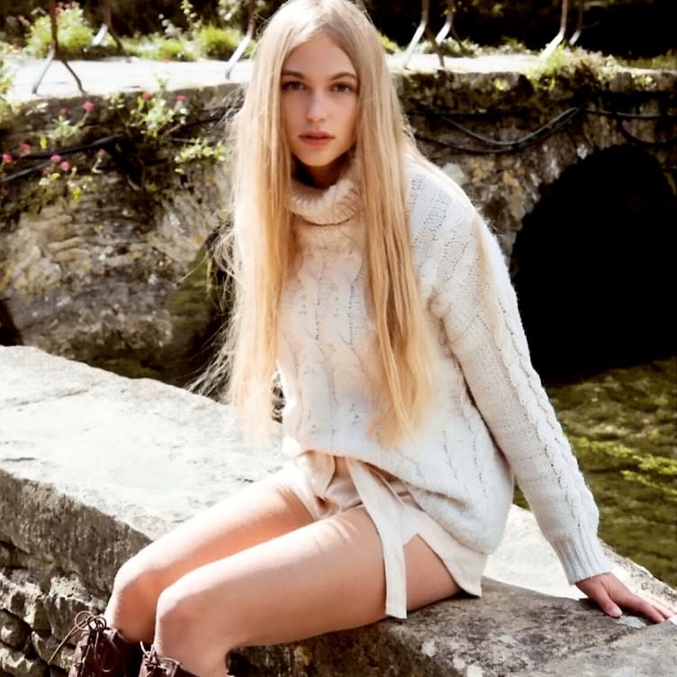 Rheanna Cartier.  A student who was forced to flee the country after being bullied at school is hoping to beat the bullies by taking part in the Miss England finals.  See SWNS story SWMDbullied.  Rheanna Cartier, 17 from Kingham, Oxfordshire is hoping to win the wildcard round to gain a place in the finals next year and be in with a chance of winning the competition.  After being badly bullied at school she decided to leave the UK and attend a school in Denmark for the year at only 13-years-old.  The teenager after being bullied by pupils at her school was left suffering from low self-esteem, lack of confidence and was incredibly shy.  But she is now hoping that her story and journey to beat the bullies will inspire other victims and help raise awareness and money for charity.  The real estate diploma student is hoping to win the wildcard round after the Miss Oxfordshire title has already been won and show the bullies that they can no longer stop her doing things.  After spotting the advert for the competition online back in October this year the teenager submitted photos and a biography of herself.