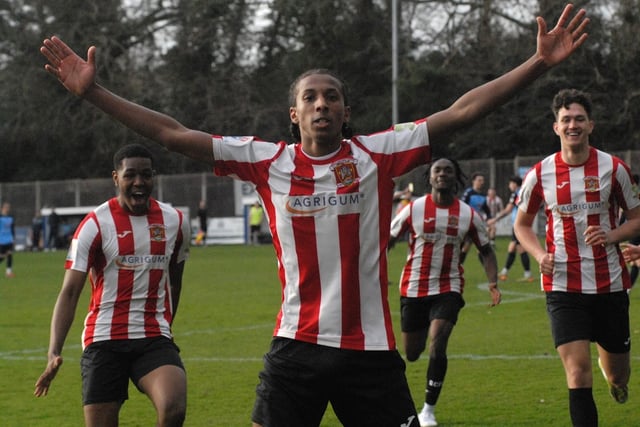 City score last-minute winner at Fleet
