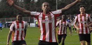 City score last-minute winner at Fleet