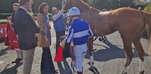 Soprano wins thrilling Kempton photo-finish