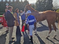 Soprano wins thrilling Kempton photo-finish