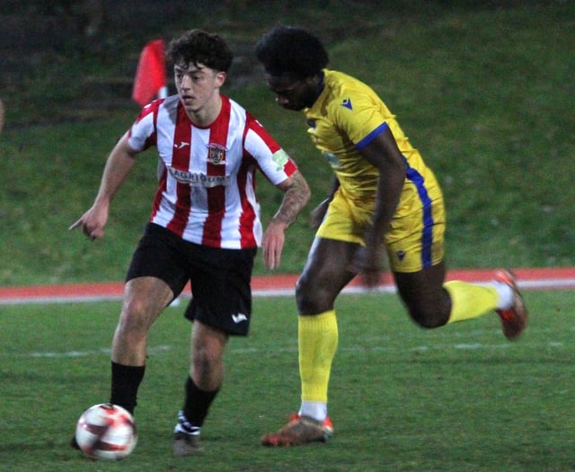 City crash to emphatic defeat against Fleet