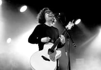 Miles Hunt of The Wonder Stuff to perform at the Fiery Bird