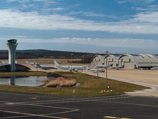 Farnborough Airport lands top spot in prestigious FBO survey — Again