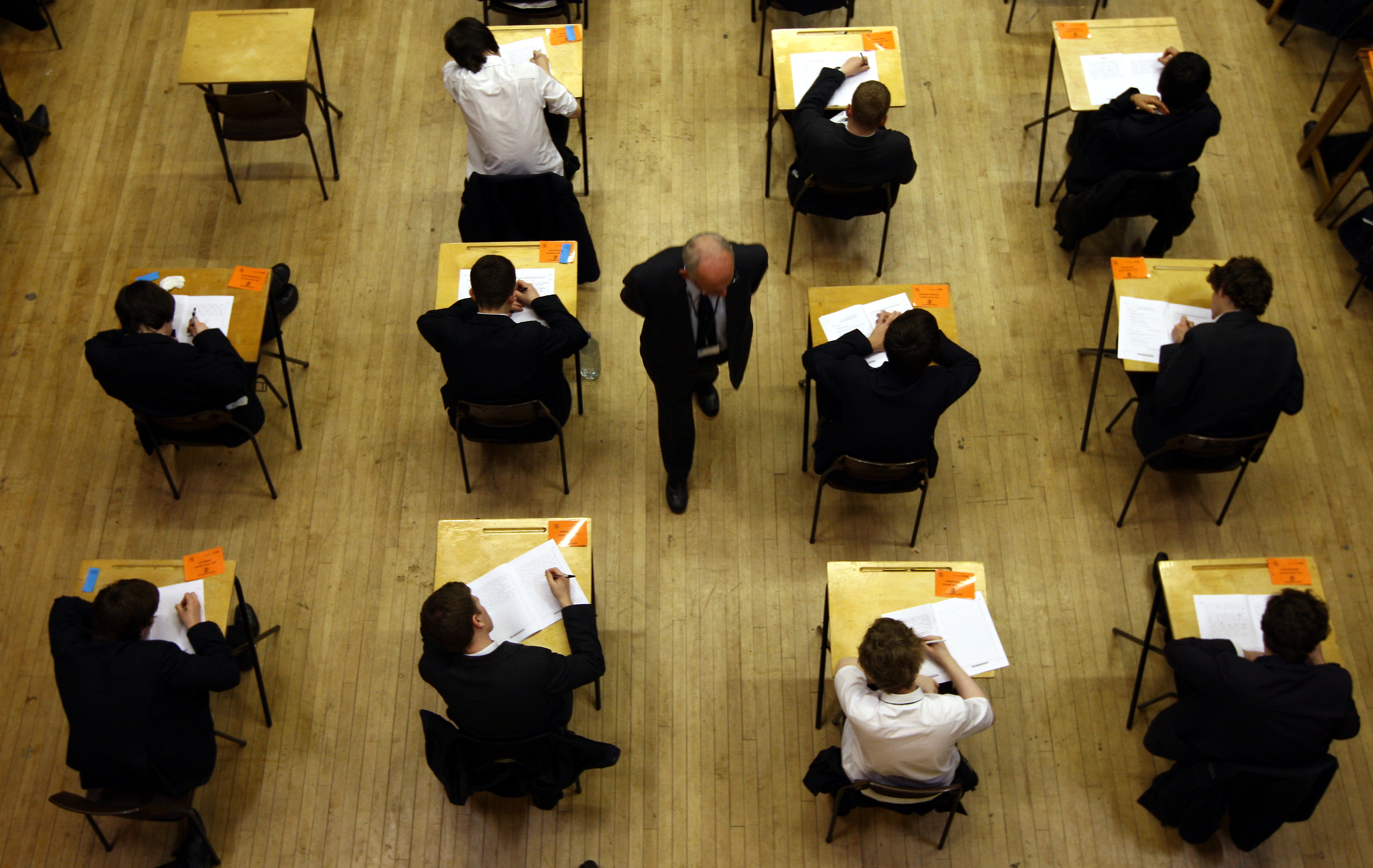 Maths and English scores get worse in Surrey schools