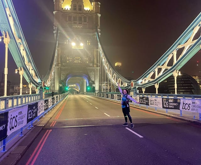 Hospice hero completes Reverse London Marathon