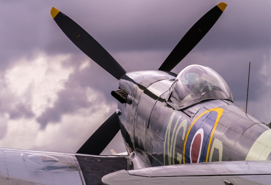 Granddaughter of aviation legend inspires next generation 