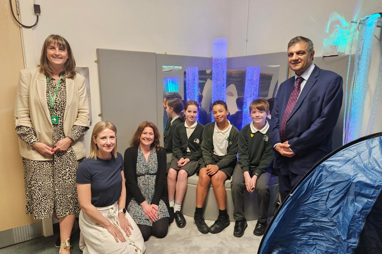 Vikki Zeila Knaphill School
