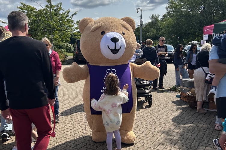 Dragon Boats Child and Sam Bear