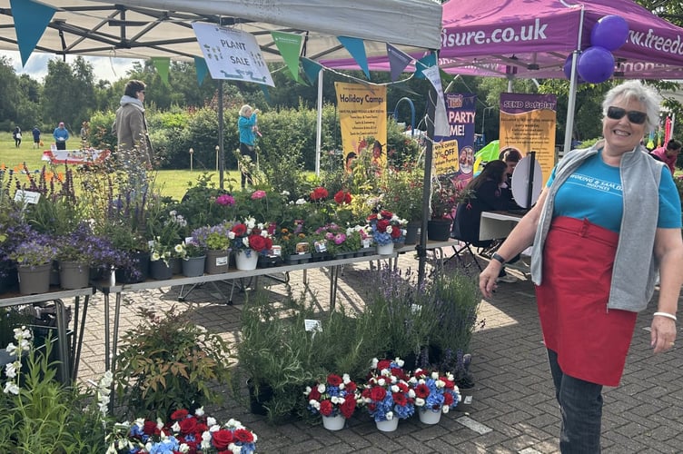 Dragon boat flower stall