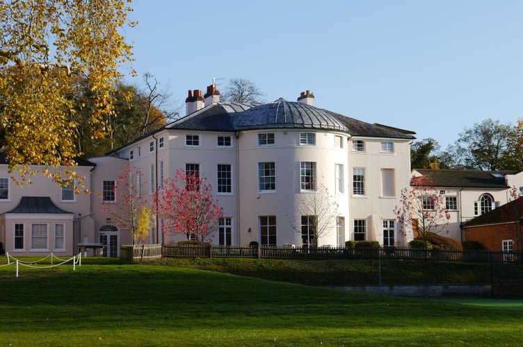 Hoe Bridge School Mansion House