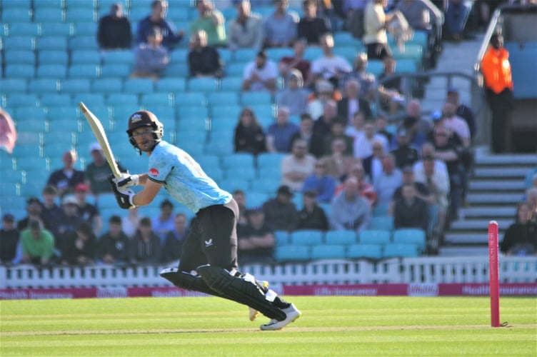 Laurie Evans batting for Surrey (Photo: Mark Sandom)