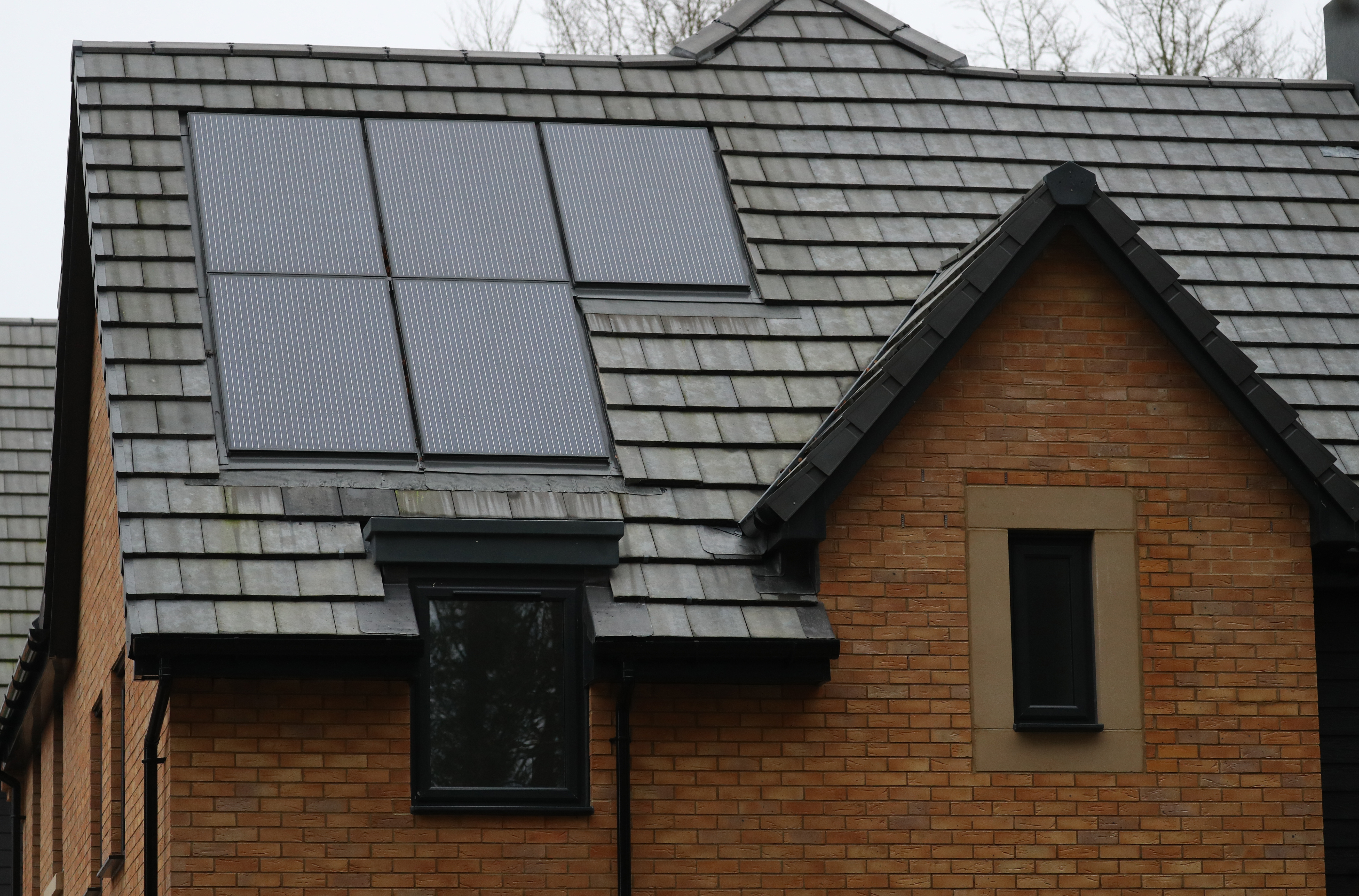 More solar panel systems fitted in Woking homes – as Government suggests most new homes will have them