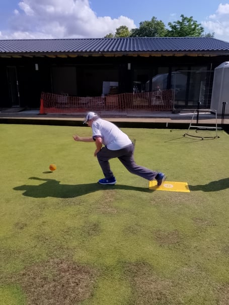 Mayford Hall's Bill Hames playing at Wonersh.