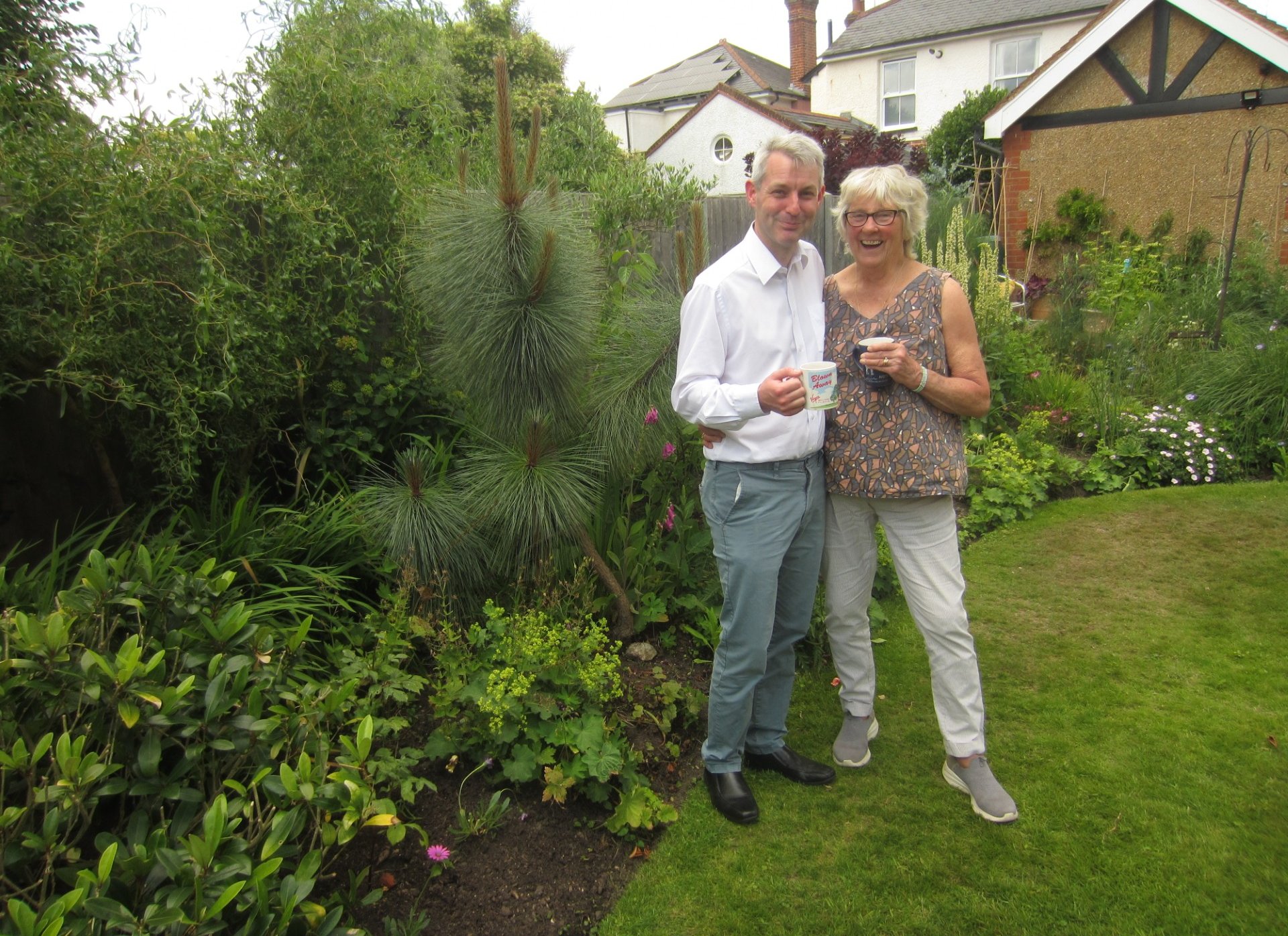 Horsell Everything in Horsell gardens lovely for weekend safari in the sun ...