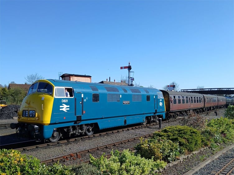 Diesel locomotive D821 Greyhound.