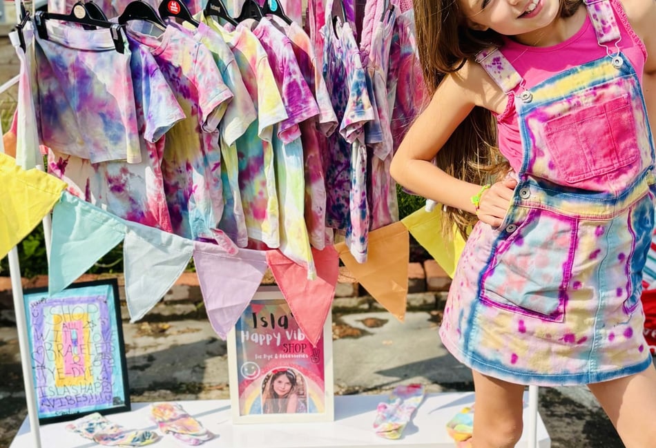 Young Isla creates fashion to dye for