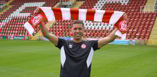 Cards sign left-sided defender