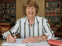 Pam brings poetry to Yvonne Arnaud