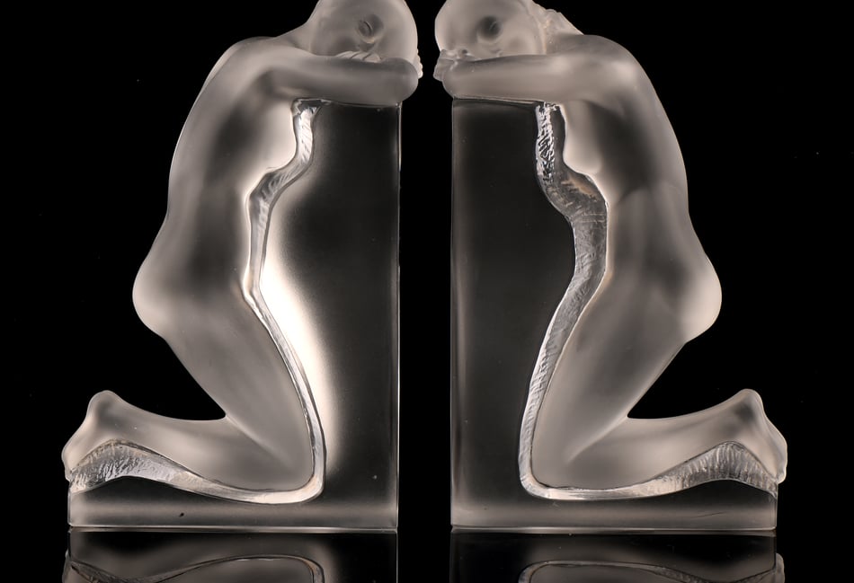Design classics and modern art in the frame