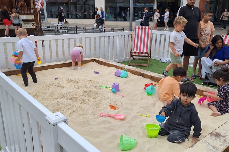 Urban beach, Jubilee Square, Woking, August 18th 2025.