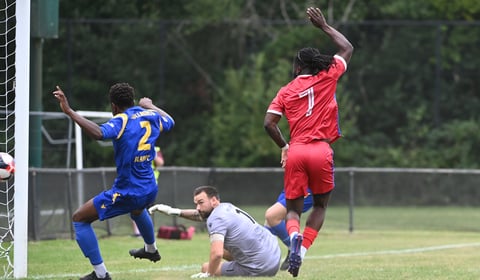 Late heartbreak ends Knaphill's FA Vase hopes