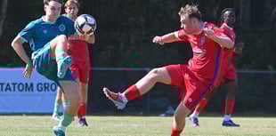 Knaphill fall to narrow defeat against Fleet Town