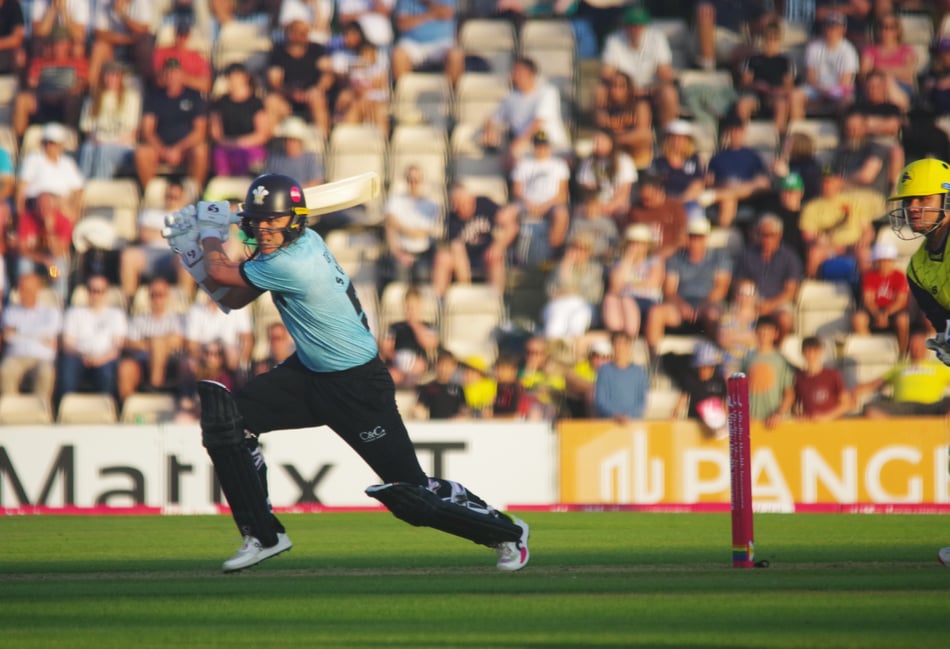 Surrey exit Vitality Blast despite Curran's efforts