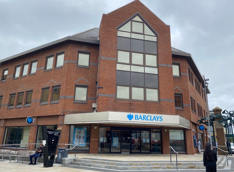 WNM Barclays Woking Jubilee Square