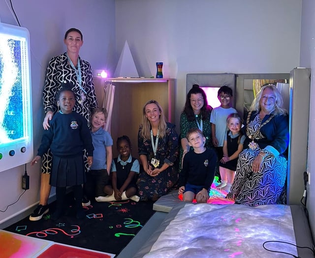 Woking mayor goes back to school to open sensory room
