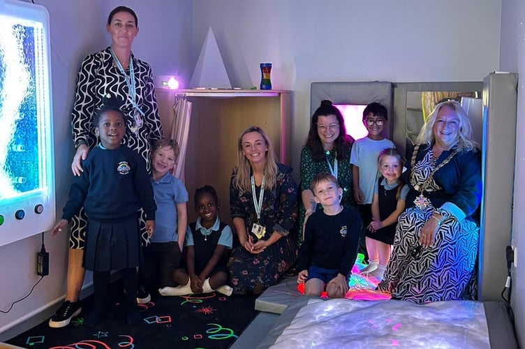 West Byfleet Infant School Den Amanda Boote