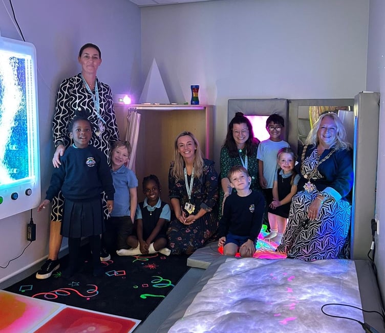 West Byfleet Infant School Den Amanda Boote