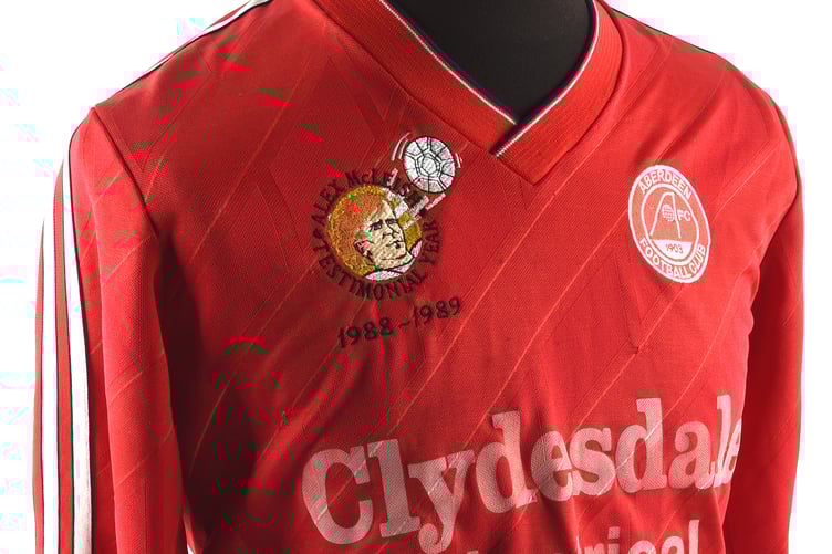 Gordon Strachan's match-worn number 7 shirt from Alex McLeish’s testimonial game.